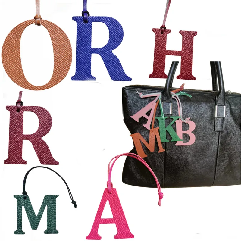 Monogram Keychain Leather - سلسلة مفاتيح من الجلد الطبيعي الأصلي
