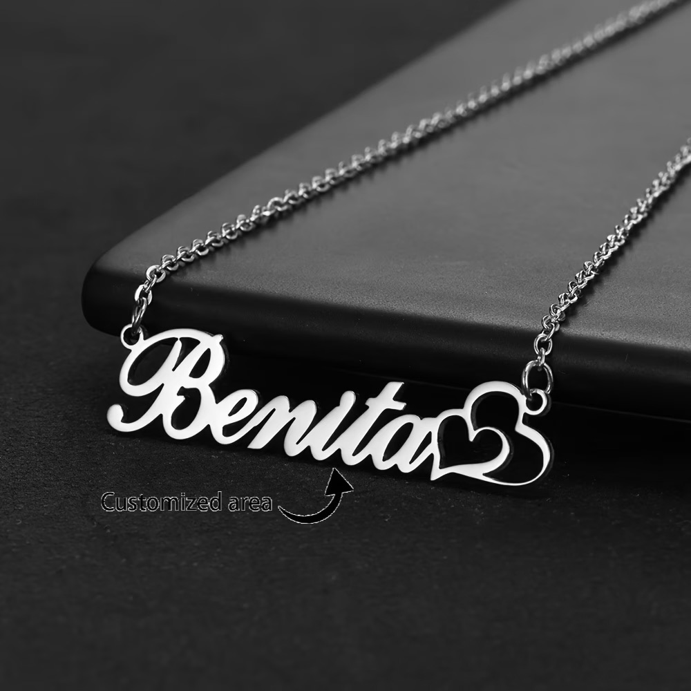 قلادة مخصصة على شكل قلب مزدوج  - مراجعة Name Necklace Custom وسعره